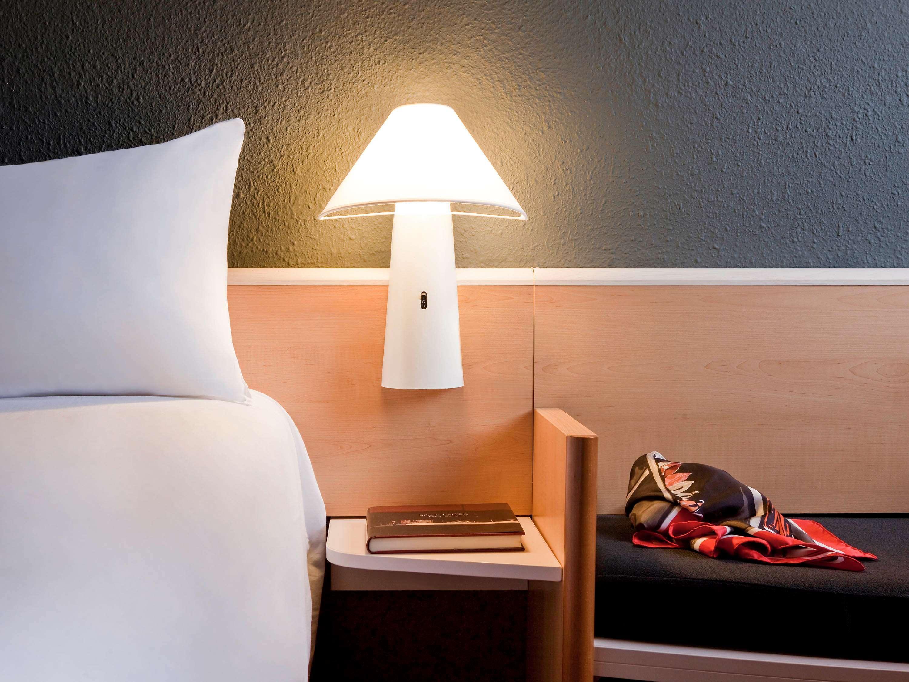Ibis Sisteron Hotel Exterior photo