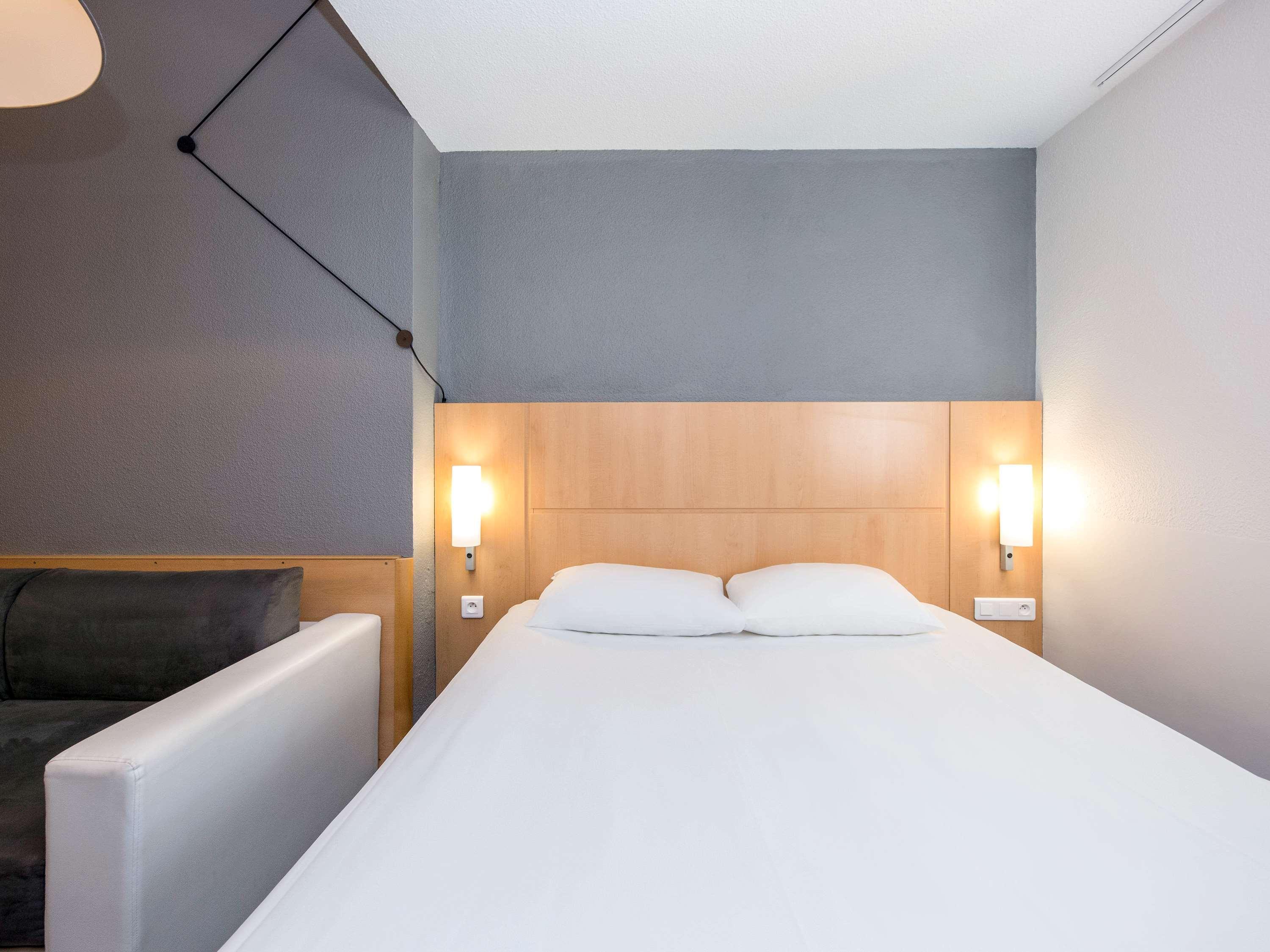 Ibis Sisteron Hotel Exterior photo