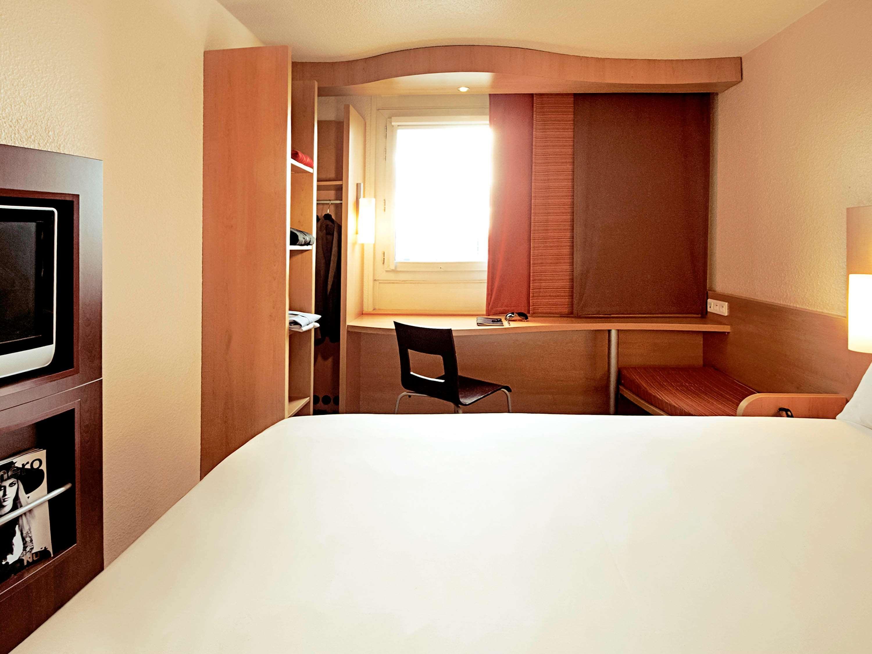 Ibis Sisteron Hotel Exterior photo