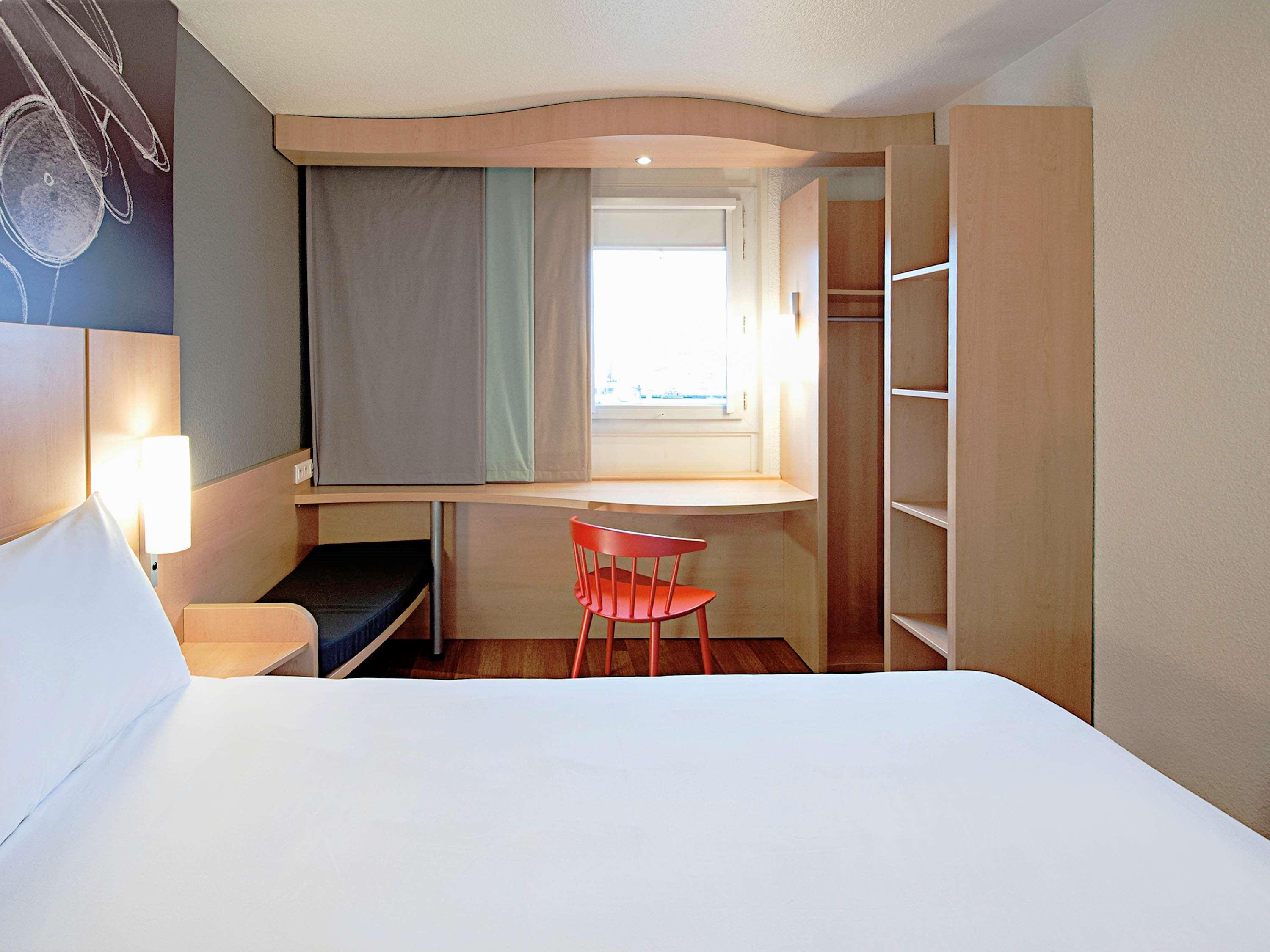 Ibis Sisteron Hotel Exterior photo