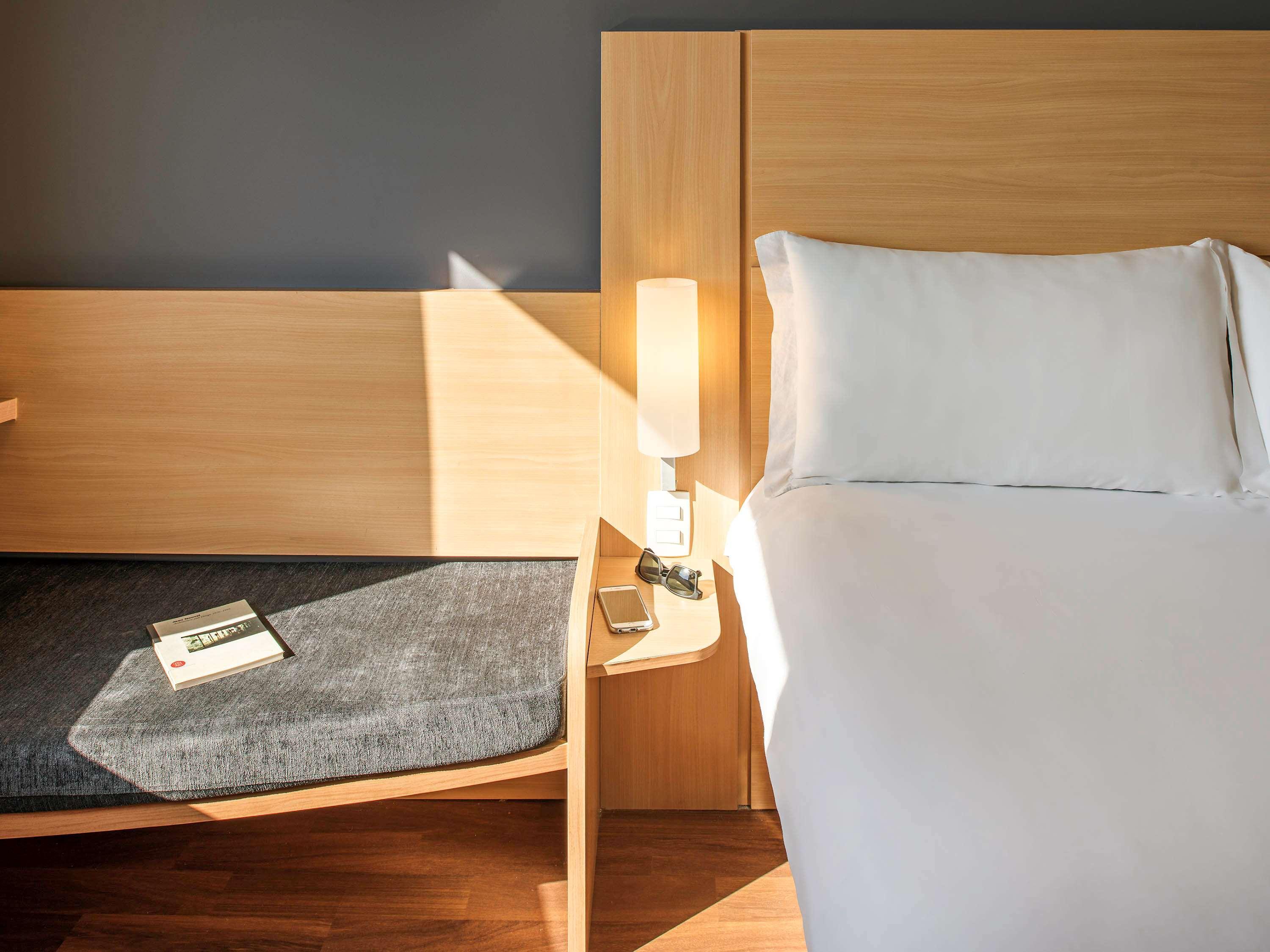 Ibis Sisteron Hotel Exterior photo