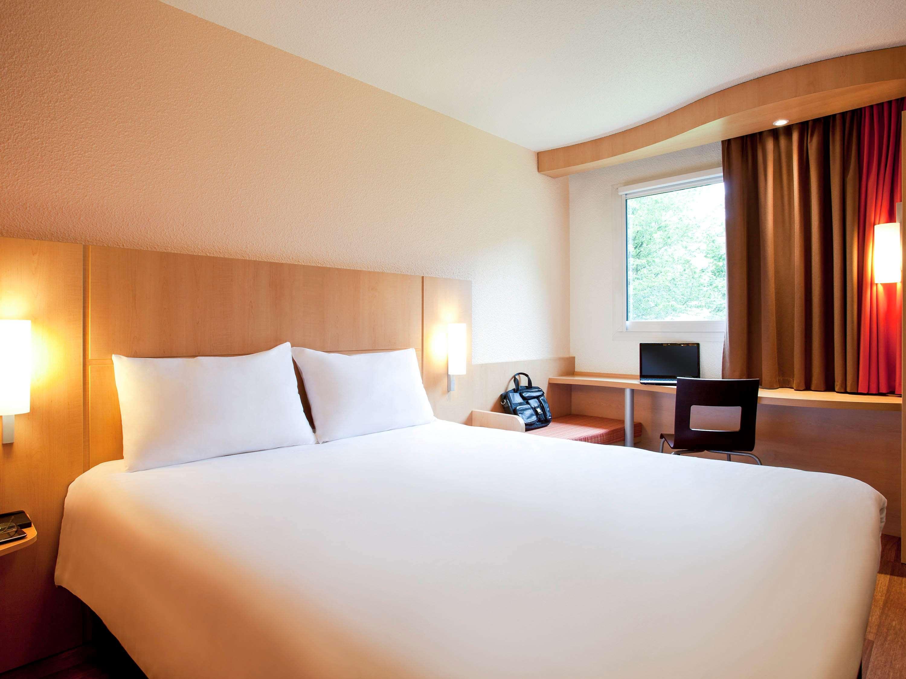 Ibis Sisteron Hotel Exterior photo