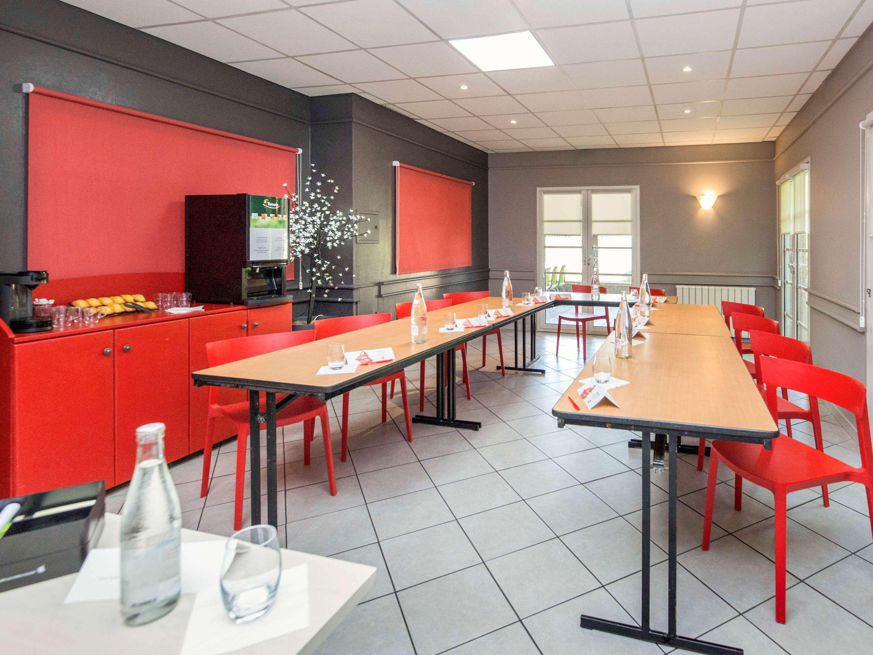 Ibis Sisteron Hotel Exterior photo