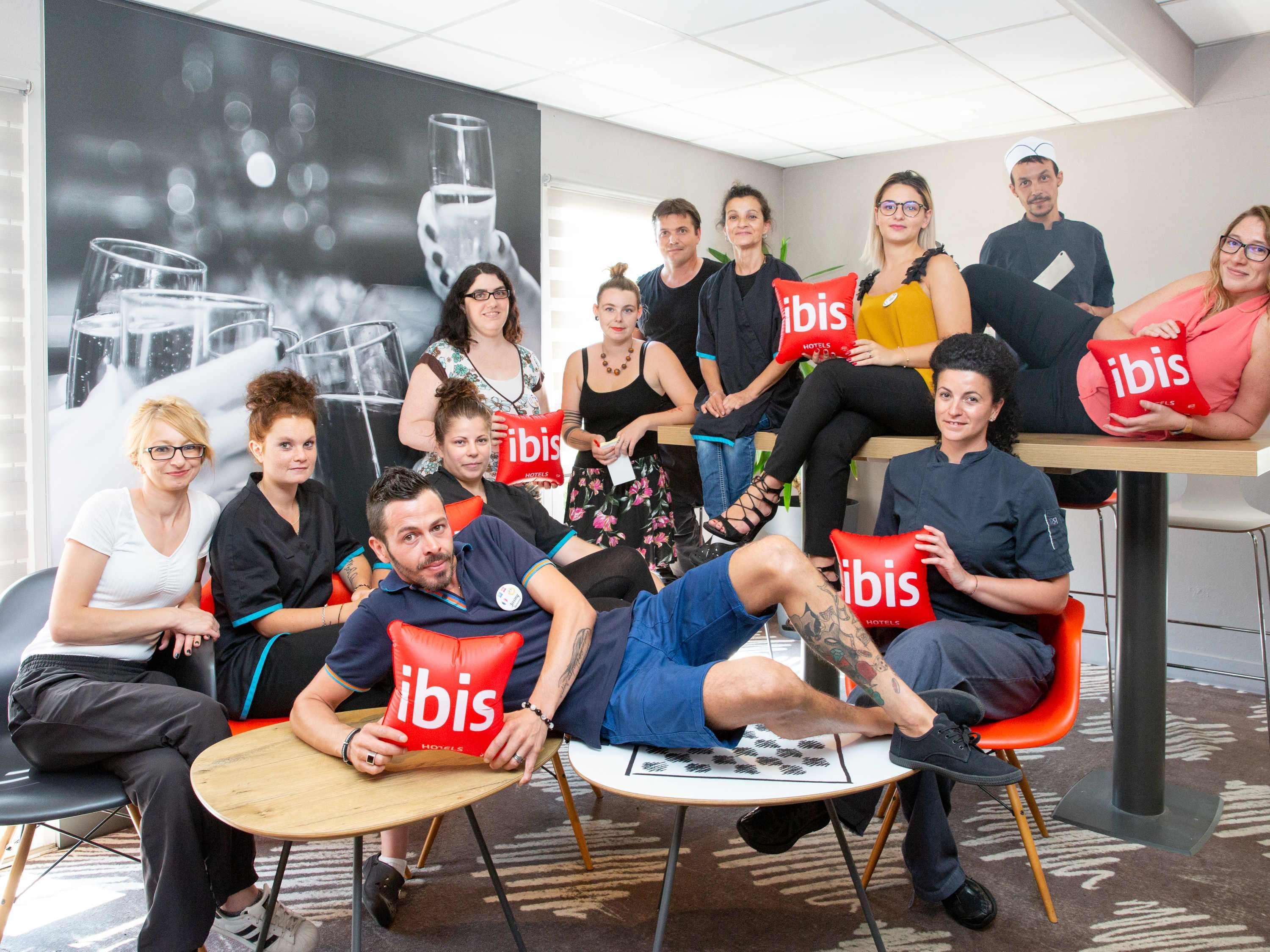 Ibis Sisteron Hotel Exterior photo